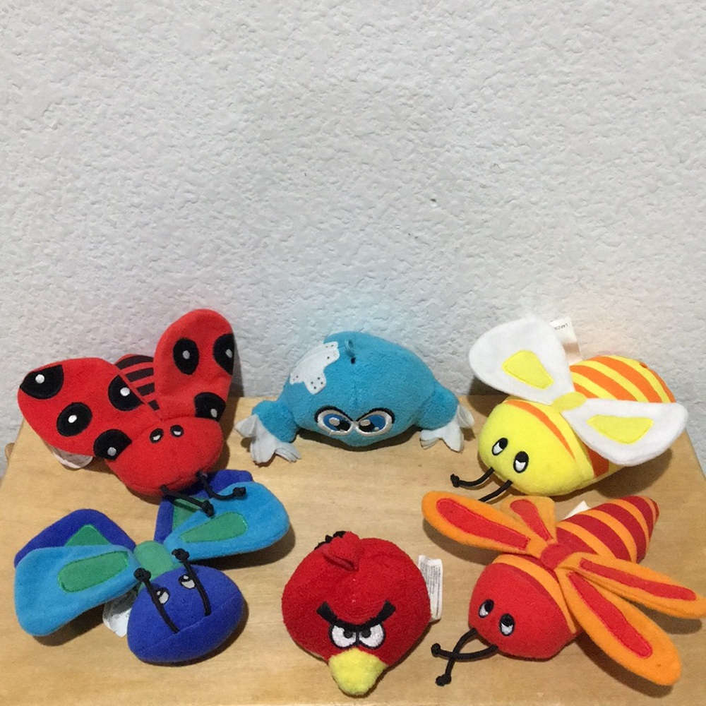 ❣️ RARE ANIMATION ❣️ COLLECTIBLE EXTREMELY CUTE BUGS PLUSHIES LOT ( NWOT ) .